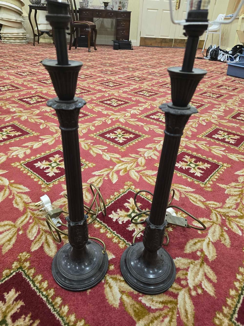 Lot 4136: * A pair of table lamps x 1 (Bullwood pkl no 5)