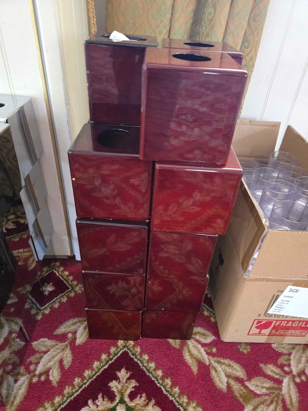 Lot 4163: * Tissue box coer coloured appx x 19 (Charlotte Store no 7)