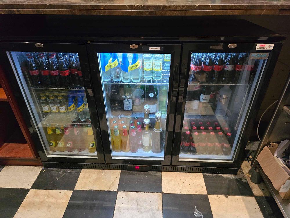 Lot 5027: * Polar Triple Door Back Bar Cooler