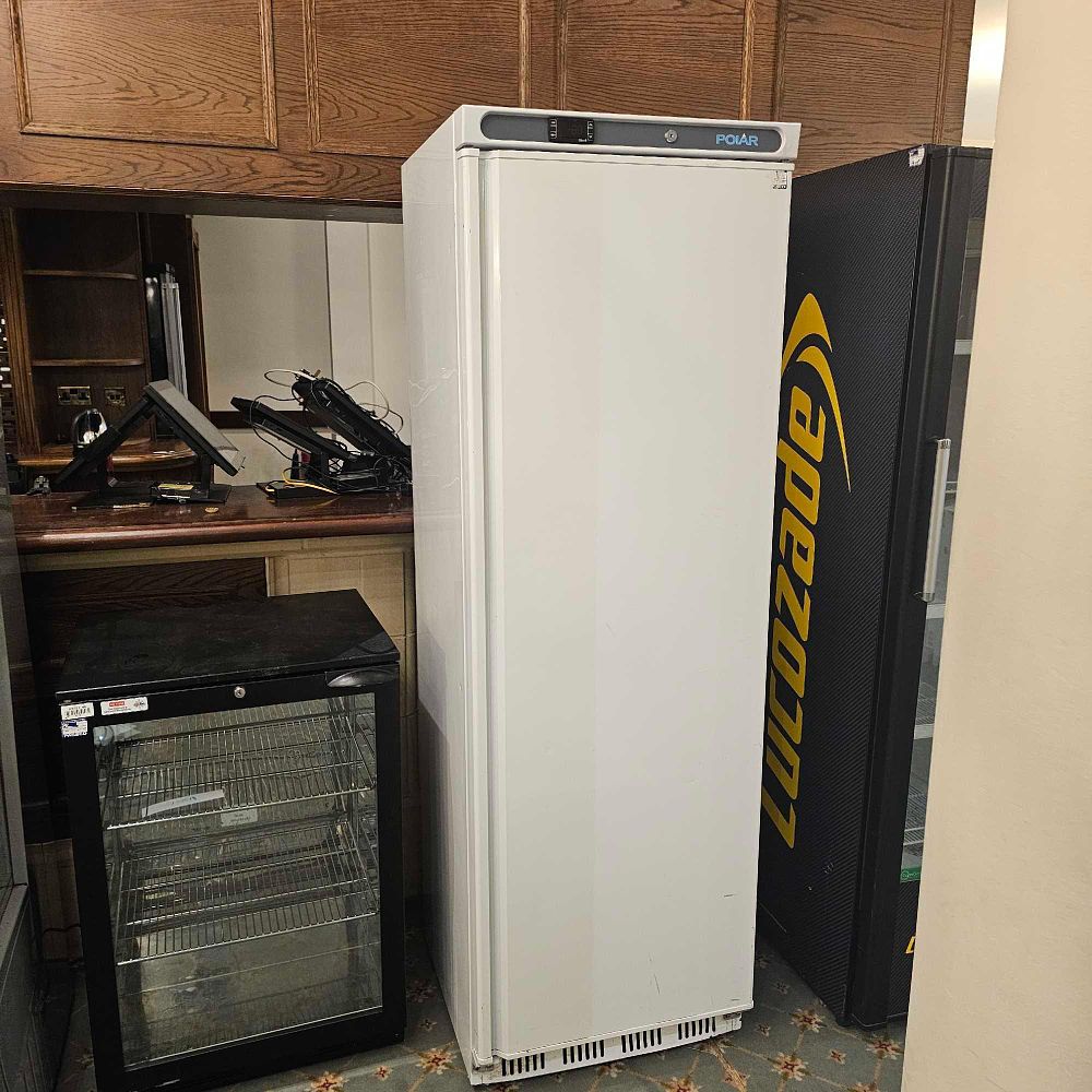 Lot 7002: * Polar CD612 Upright Commercial Fridge