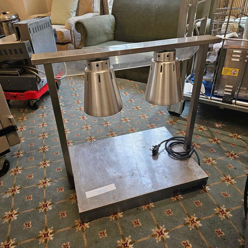 Lot 7011: * Parry C2LU Carery Serery Unit: Compact stainless steel countertop heated display with 400?W base