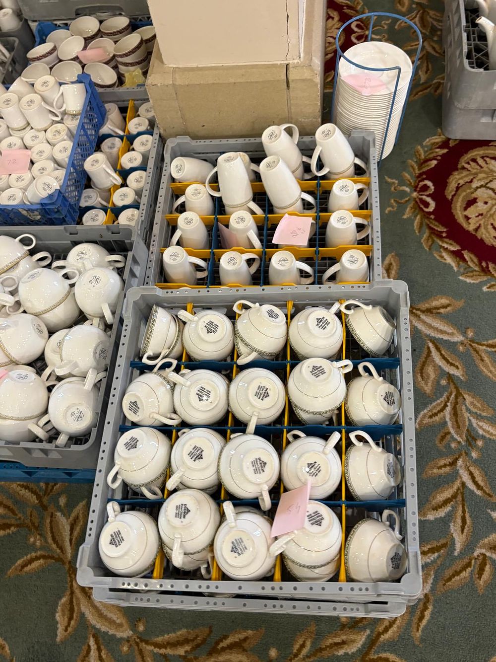 Lot 7093: * A large quatity of table ware includng dinner plates, bowls side plates.