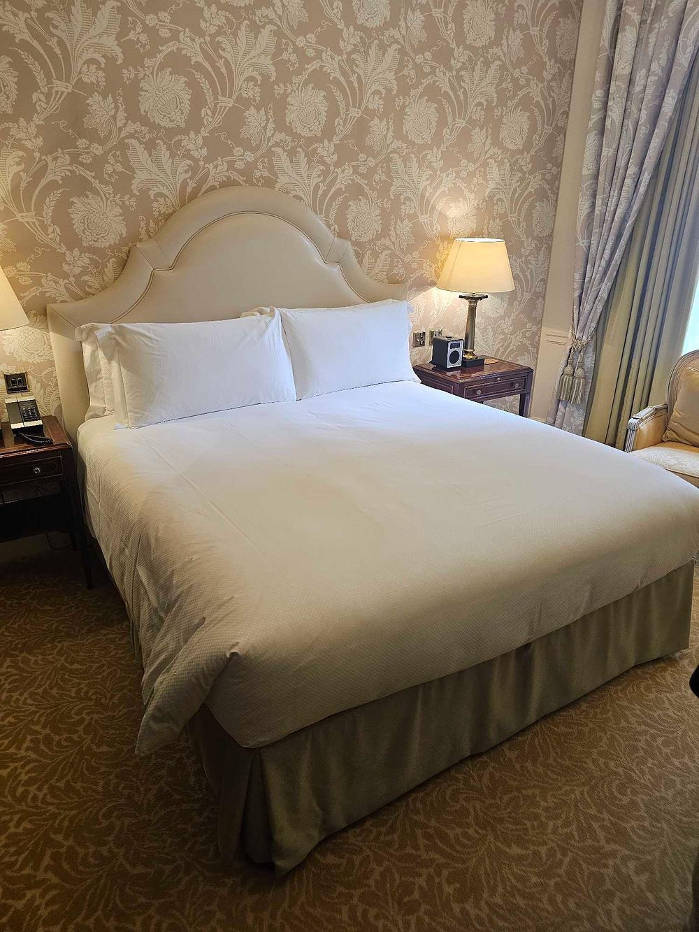 Lot 237: * Bed Set –Superking Sealy Hospitality Mattress, Headboard and Upholstered Divan Base