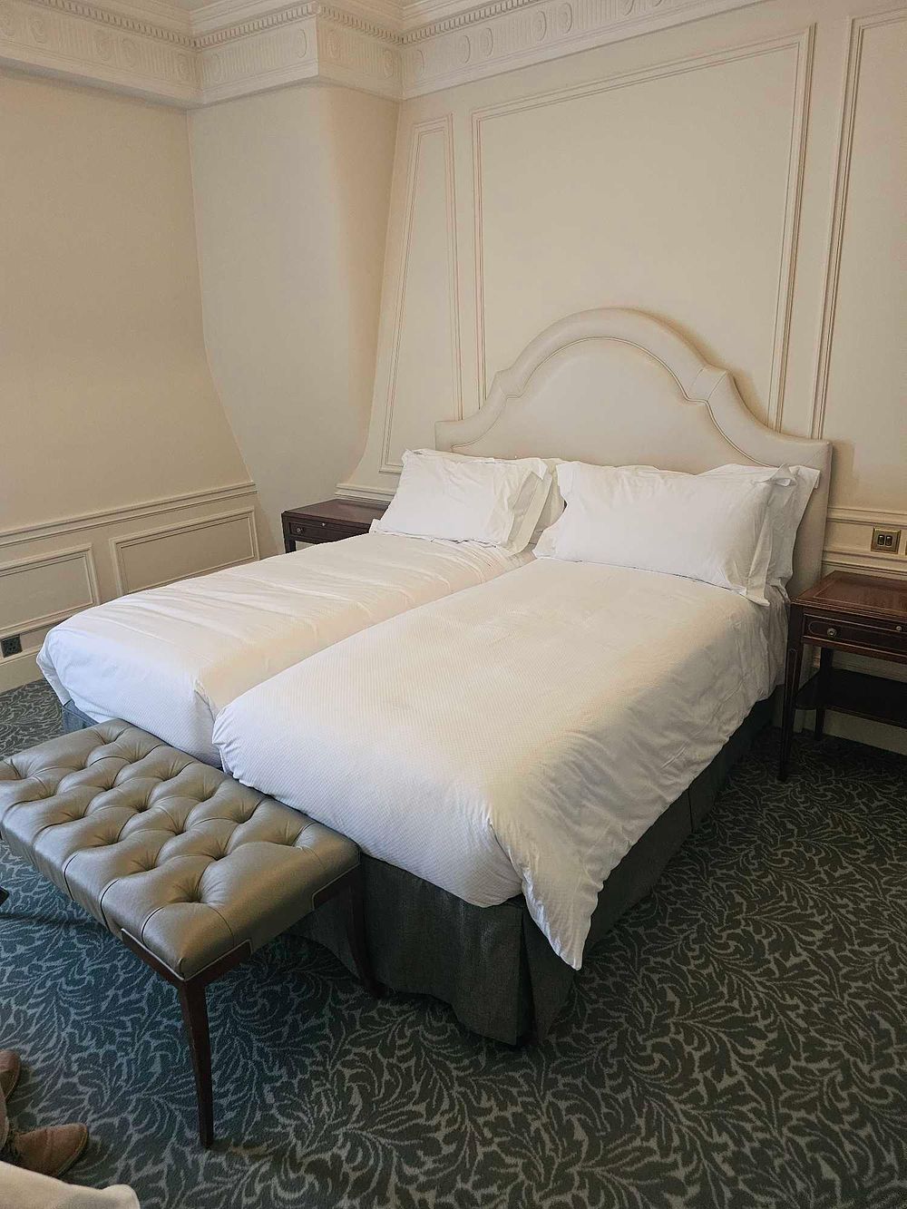 Lot 308: * Bed Set – Zip and Link Superking Sealy Hospitality Mattress, Headboard and Upholstered Divan Base