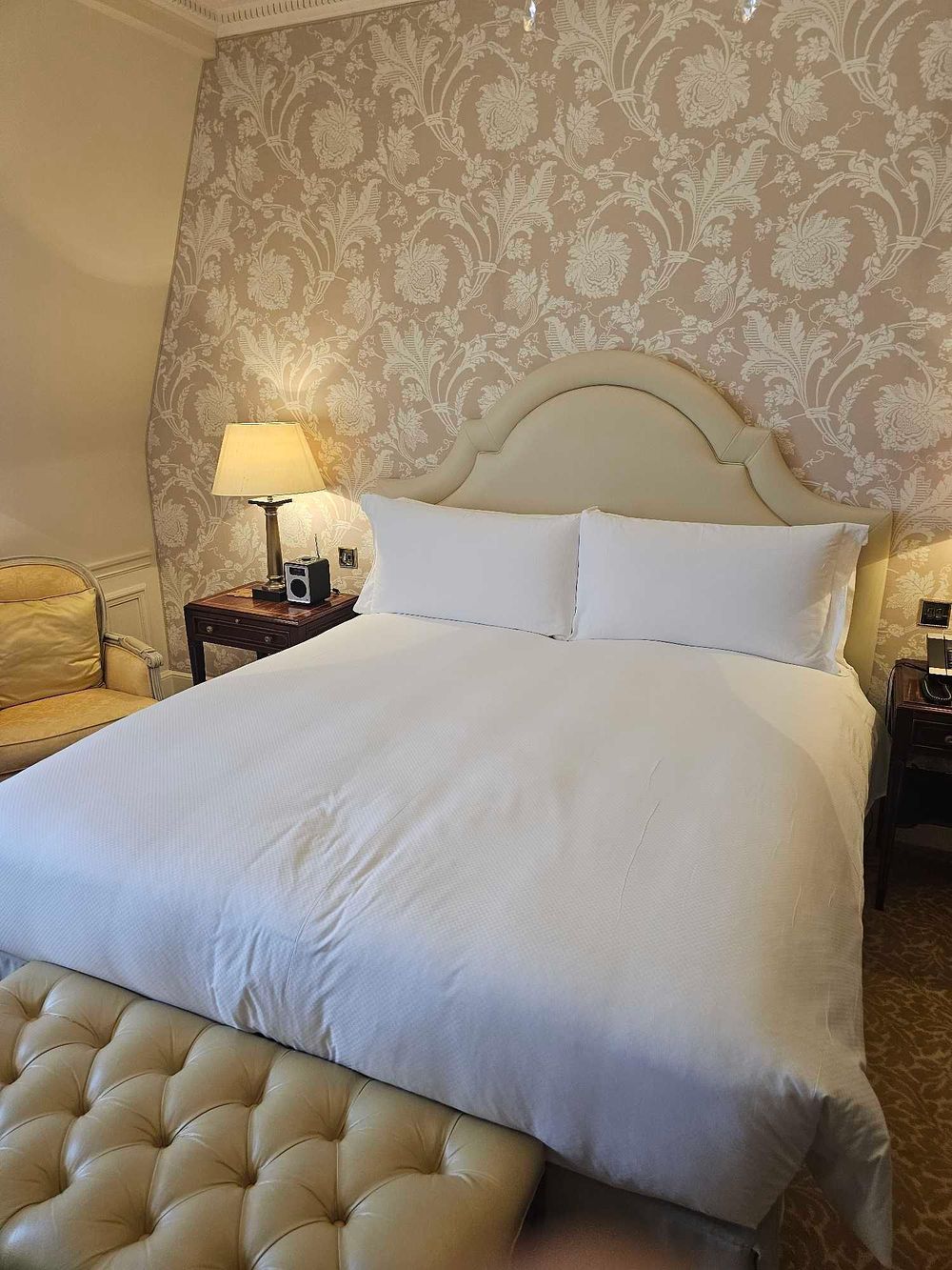 Lot 317: * Bed Set – Zip and Link Superking Sealy Hospitality Mattress, Headboard and Upholstered Divan Base