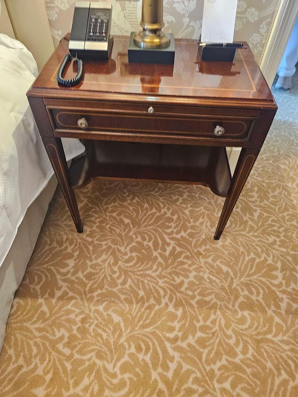 Lot 318: * A pair of George III style mahogany and satinwood inlaid bedside tables by Francesco Molon
