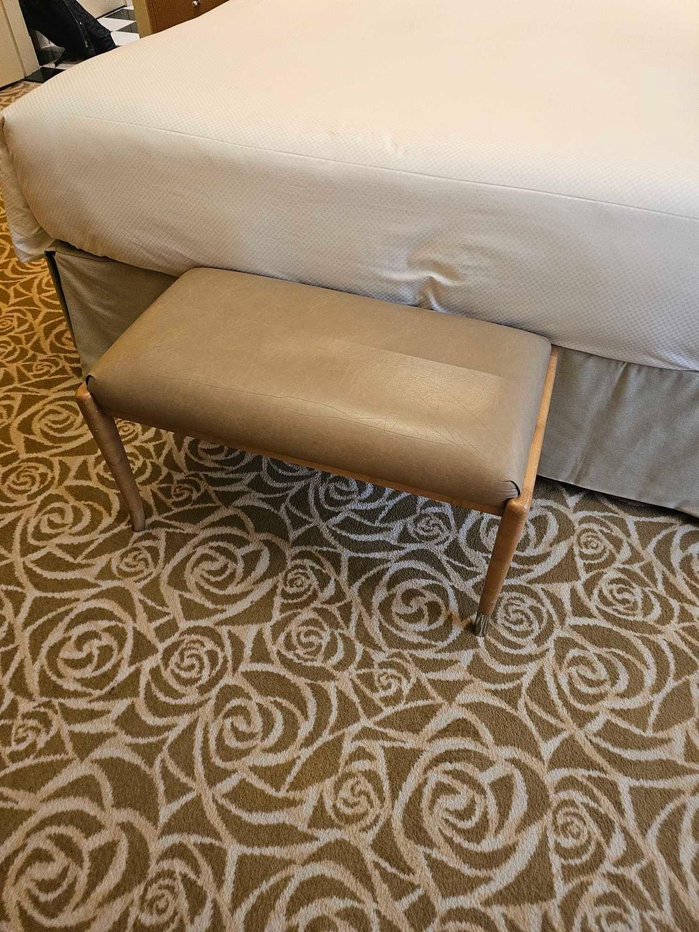 Lot 359: * End of Bed Bench –