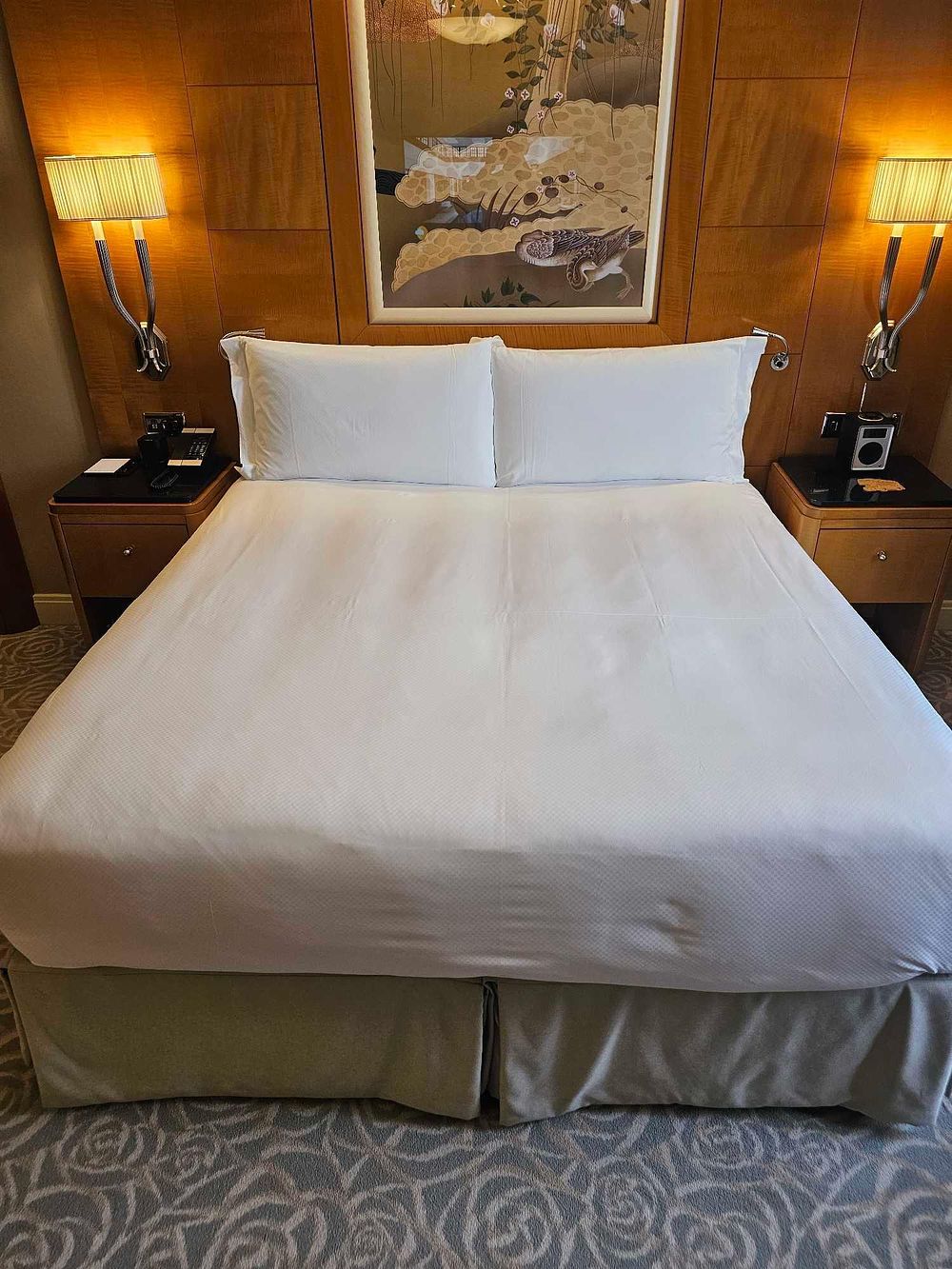 Lot 402: * Bed Set – Zip and Link Superking Sealy Hospitality Mattress and Upholstered Divan Base