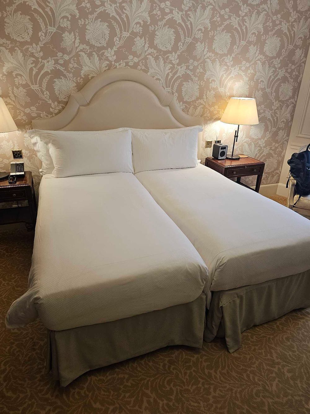 Lot 504: * Bed Set – Zip and Link Superking Sealy Hospitality Mattress, Headboard and Upholstered Divan Base