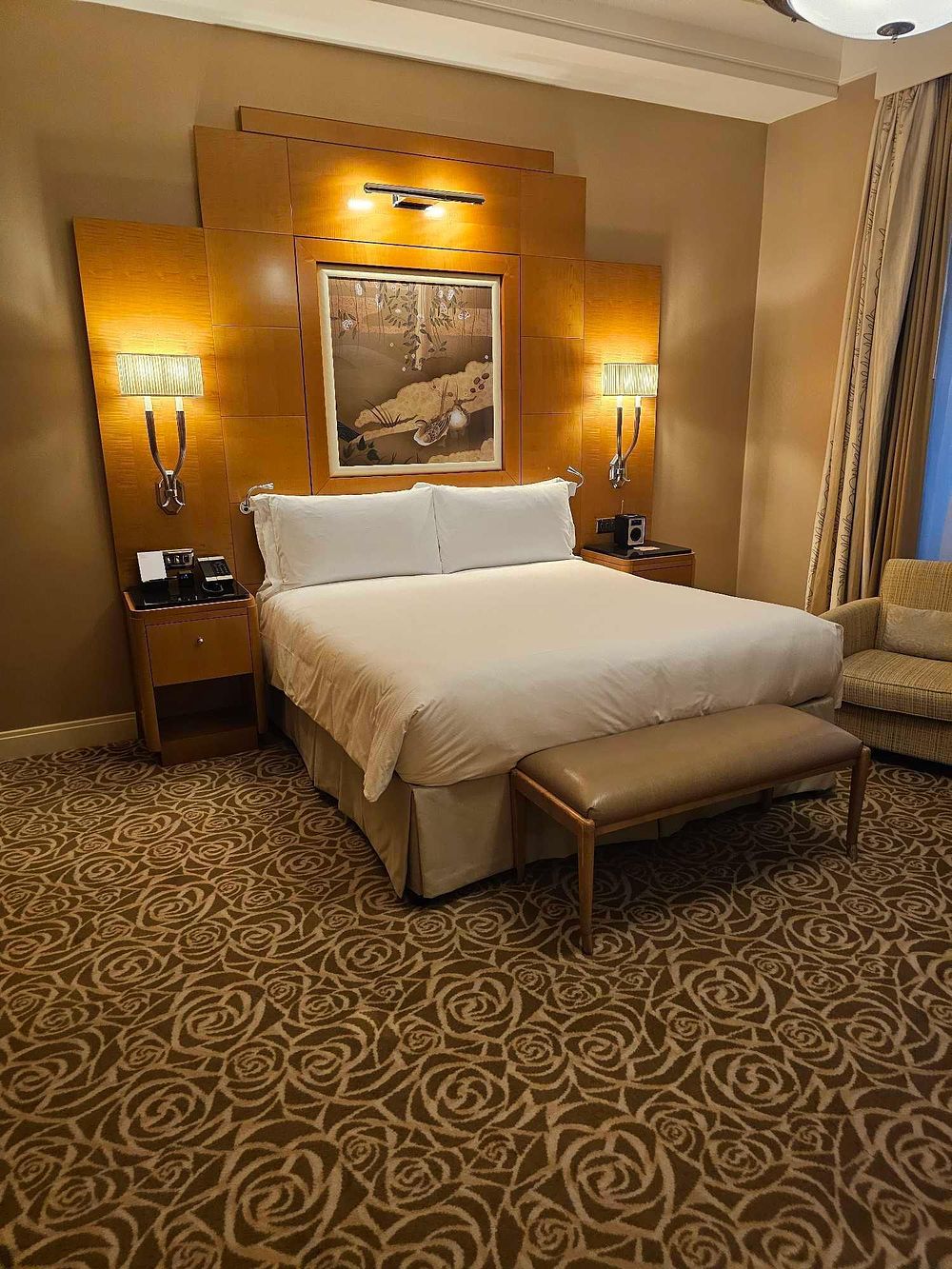 Lot 830: * Bed Set – Zip and Link Superking Sealy Hospitality Mattress and Upholstered Divan Base