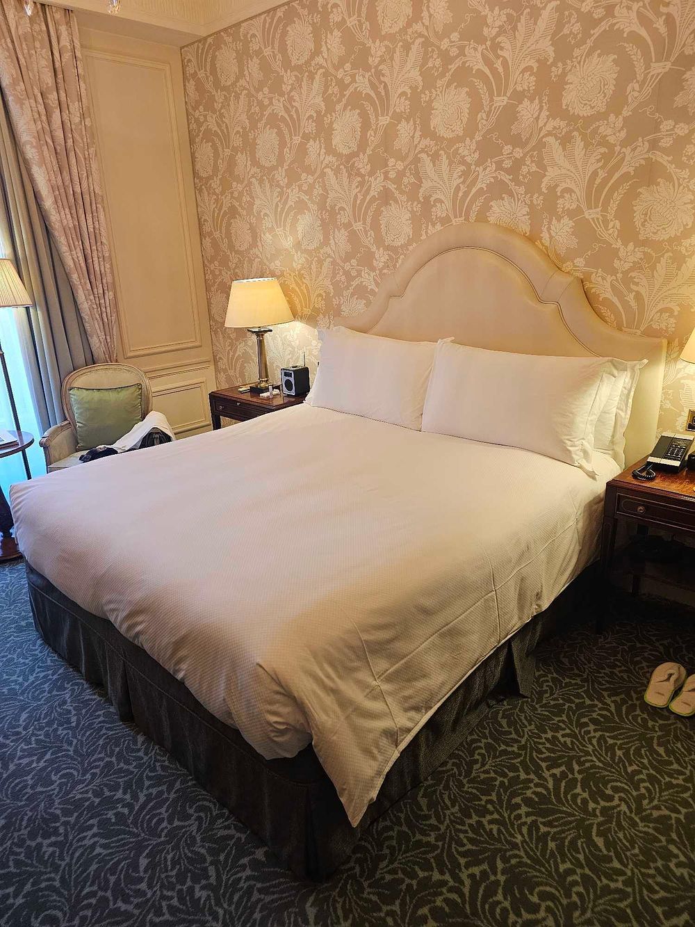 Lot 1010: * Bed Set – Zip and Link Superking Sealy Hospitality Mattress, Headboard and Upholstered Divan Base