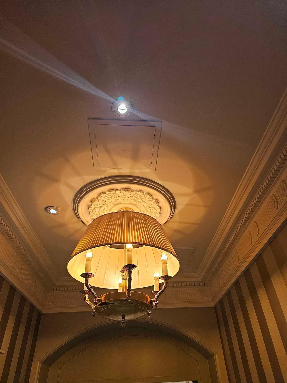 Lot 2034: * Zonca Voghera Italia – Empire Bouillotte Style Six-Arm Chandelier with Pleated Shade