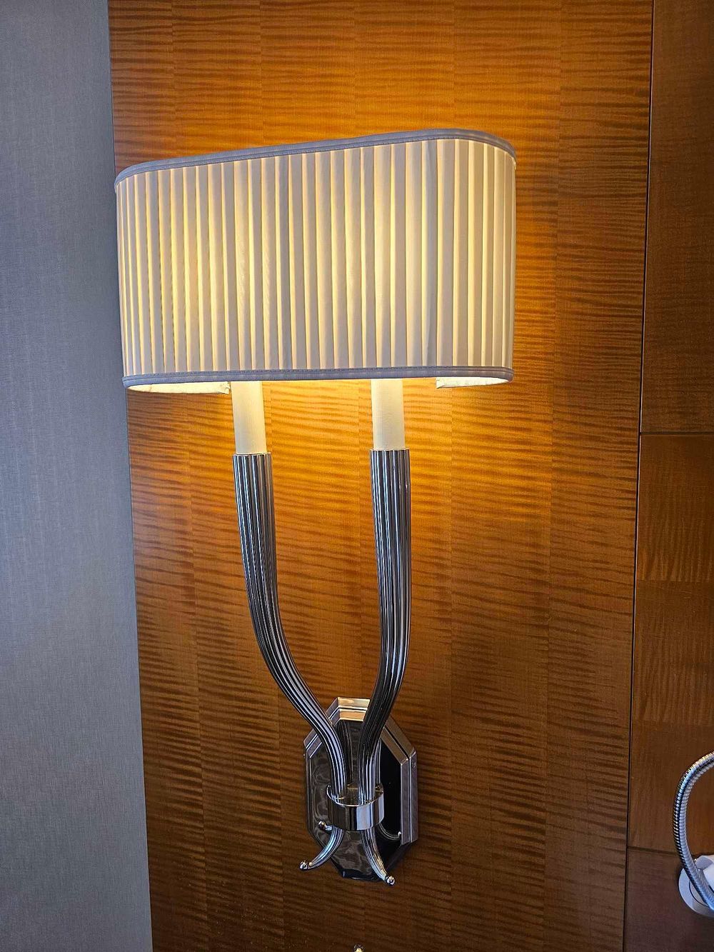 Lot 2254: * A Pair of Wall Sconces – Ruhlmann Double Sconce by Chapman & Myers in Polished Nickel without Shade