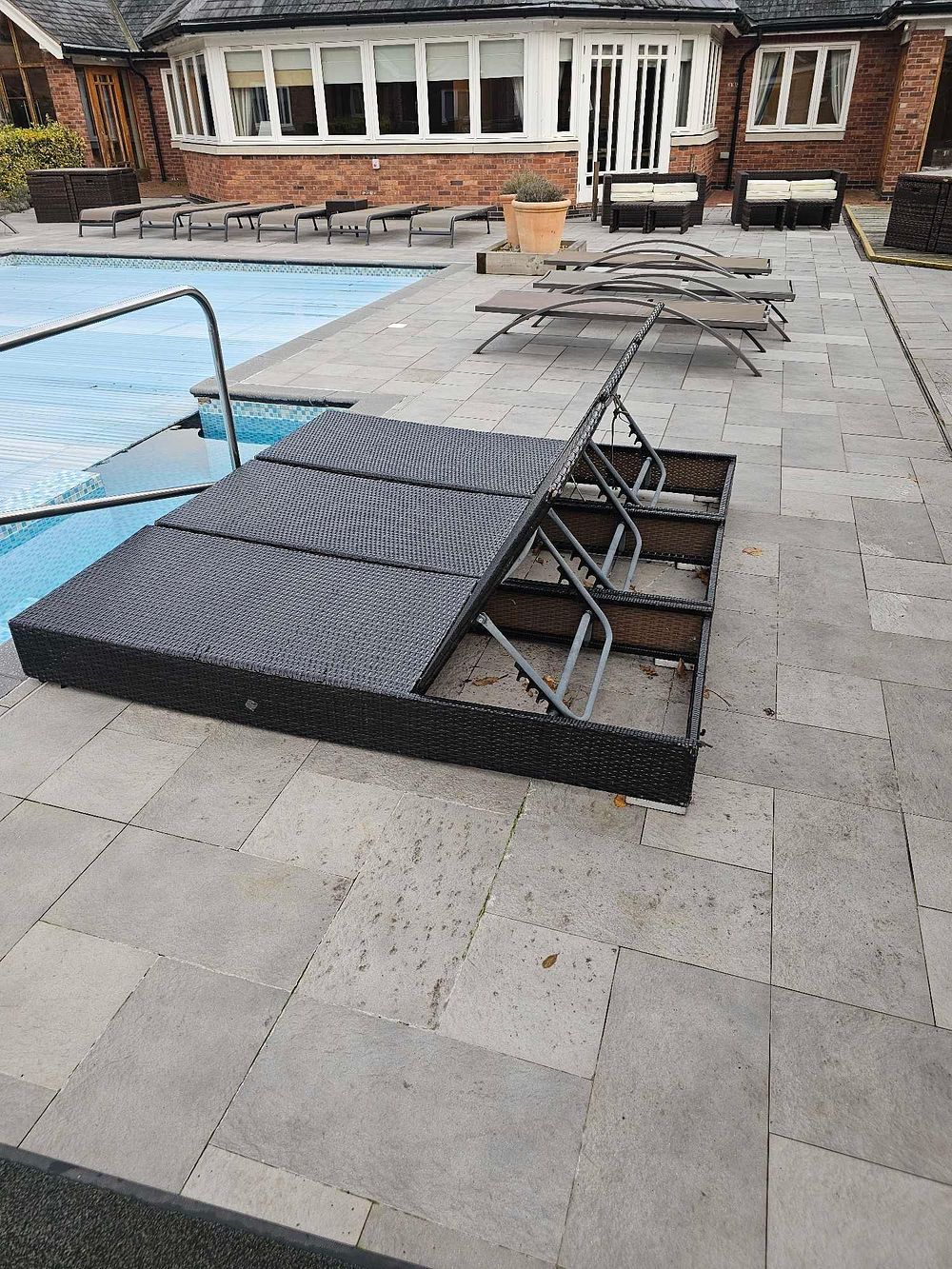 Lot 207: * 3 x Polyrattan loungers adjustable back rest 195 x 67x 21cm