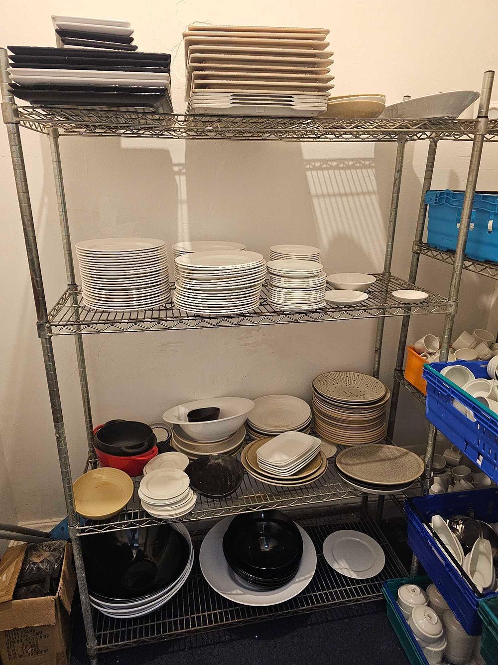 Lot 232: * 2 x Static storage racks 4 tier 120 x 46 x 185cm