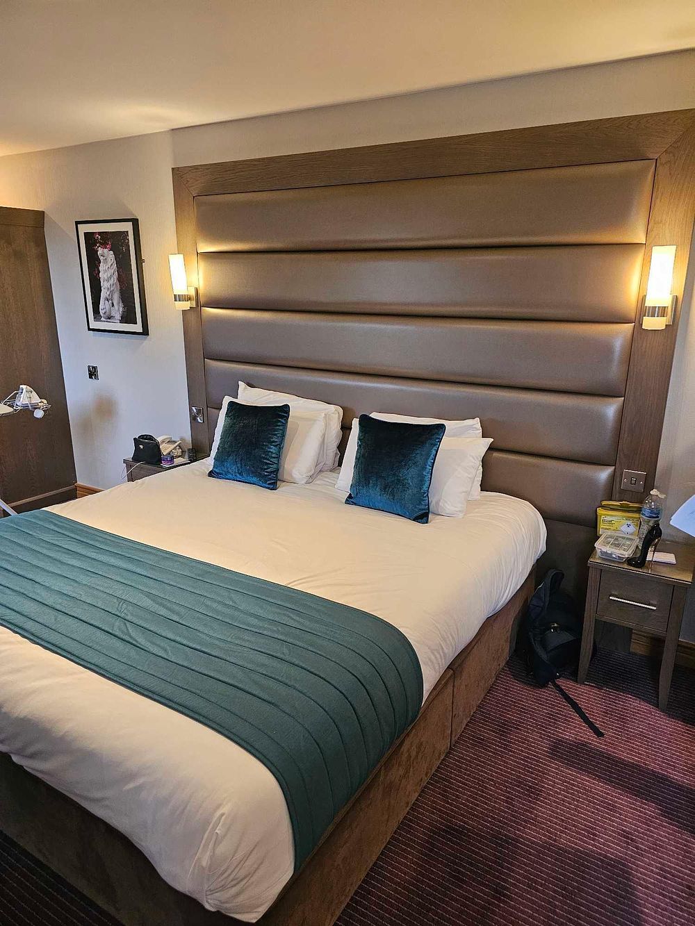 Lot 2021: * Contents of Room 222 Briefly comprising freestanding items Zip and Link Mattison Contract Beds