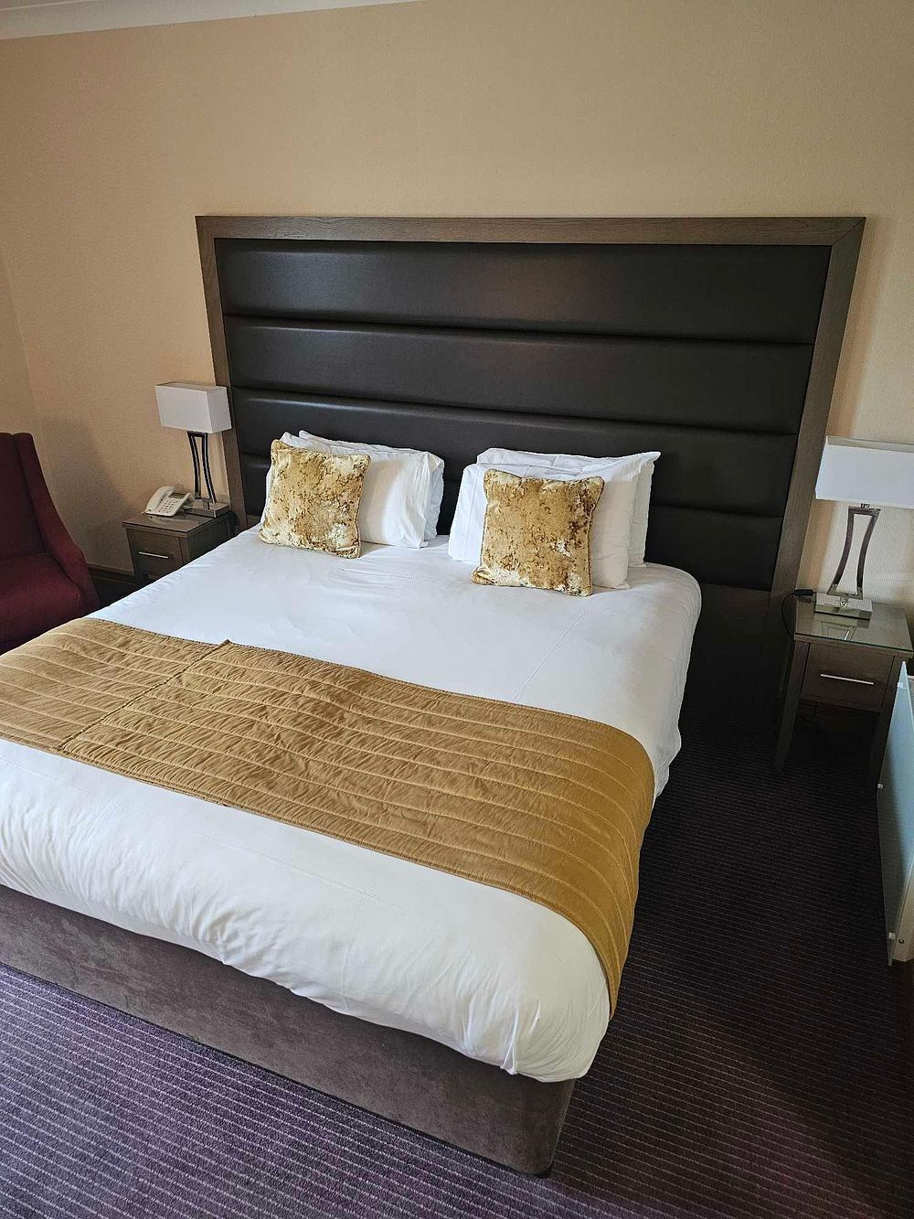 Lot 2037: * Contents of Room 112 Briefly comprising freestanding items Zip and Link Mattison Contract Beds