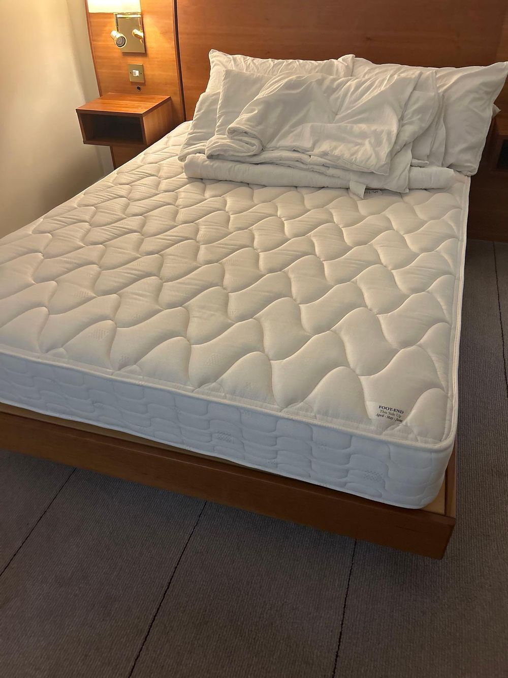 Lot 329: * Complete contents of room comprising of divan base and Serta mattress 150 x 200cm
