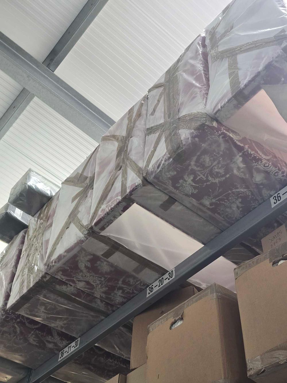 Lot 2795: * 2 x Divan Base Units to fit standard mattress 90 x 180cm