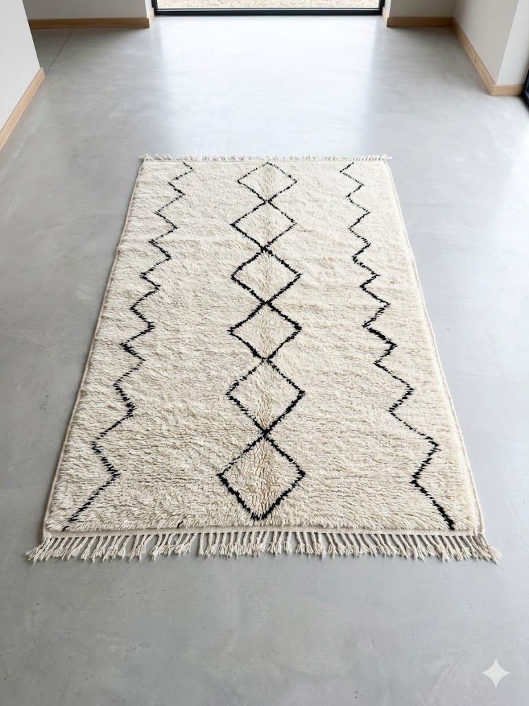 Lot 250: * Beni Ouarain Pile Rug – Morocco, Sourced from Larusi (SCRug6)