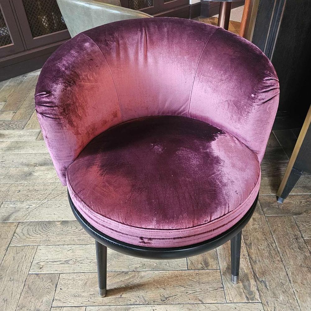 Lot 321: * Porada "Daphne" Armchair