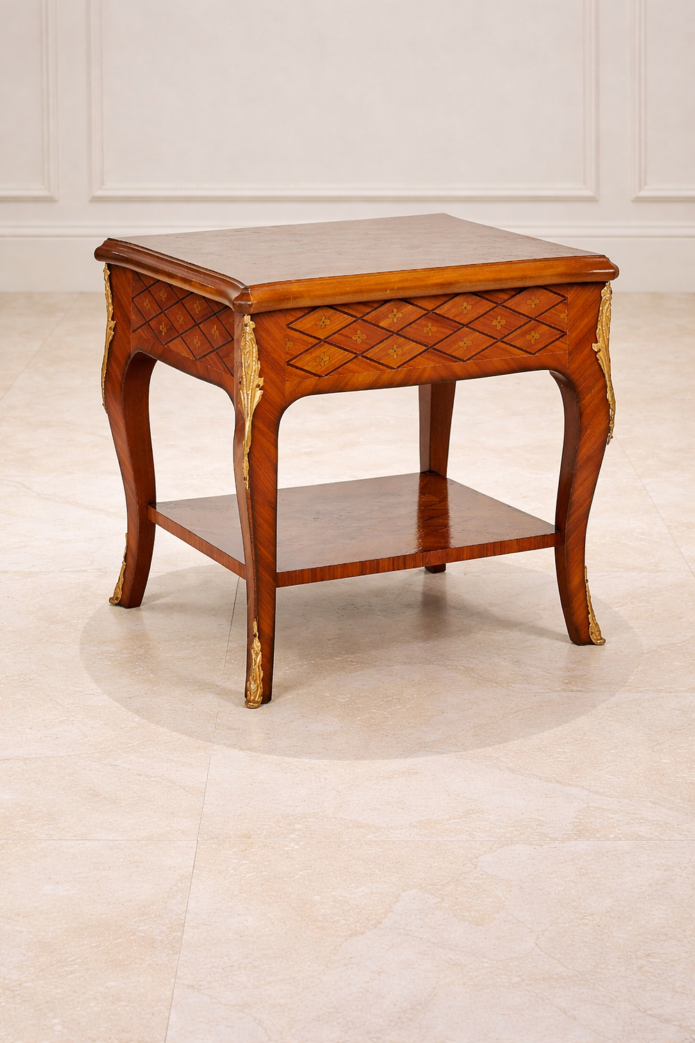 Lot 538: * Transition Style Lounge Table Hélard (Bout de Canapé)