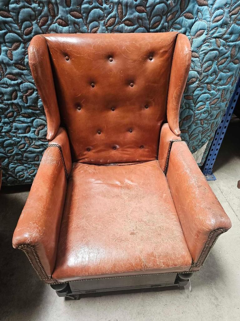 Lot 922: * A Victorian Style Buttoned Leather Upholstered Metamorphic Library Armchair In