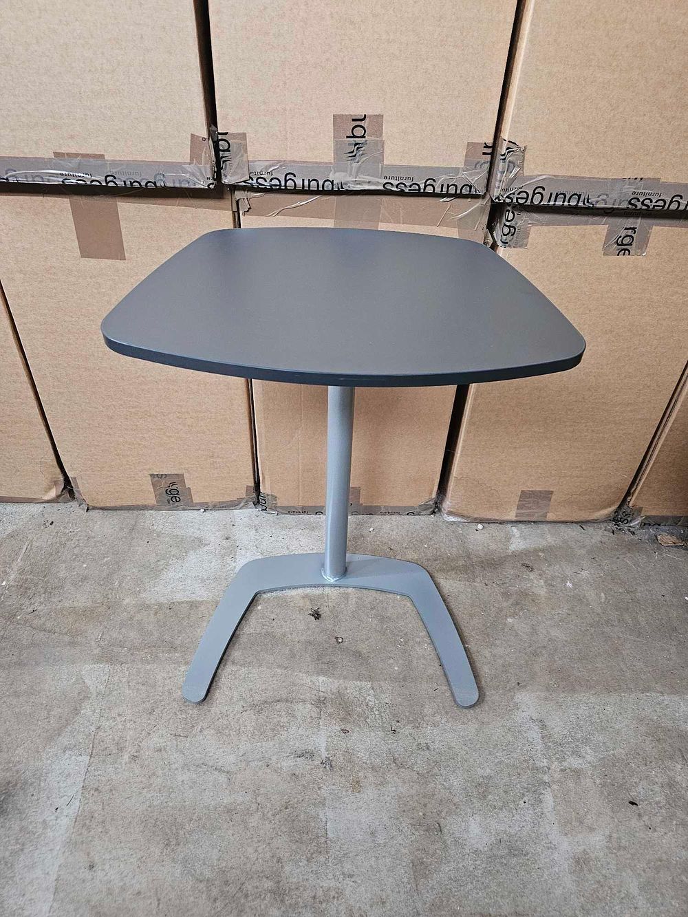 Lot 800: * 10 x Brand New Burgess Freestanding Laptop Table is a sleek and durable workstation solution