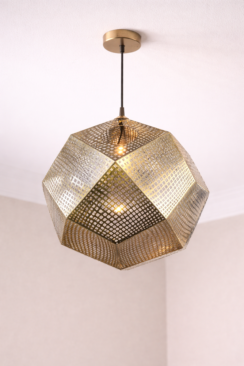 Lot 175: * I-Lite Etch-Inspired Gold Geometric Pendant