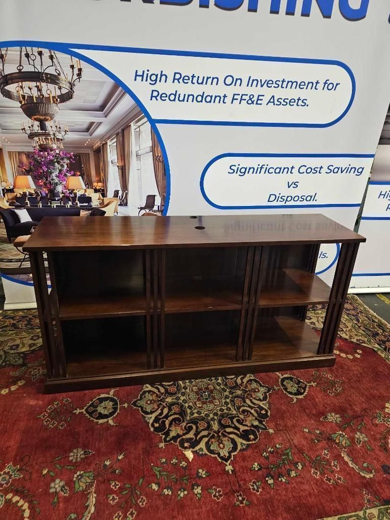Lot 663: * Decca Architectural Slat-Detail Console Table