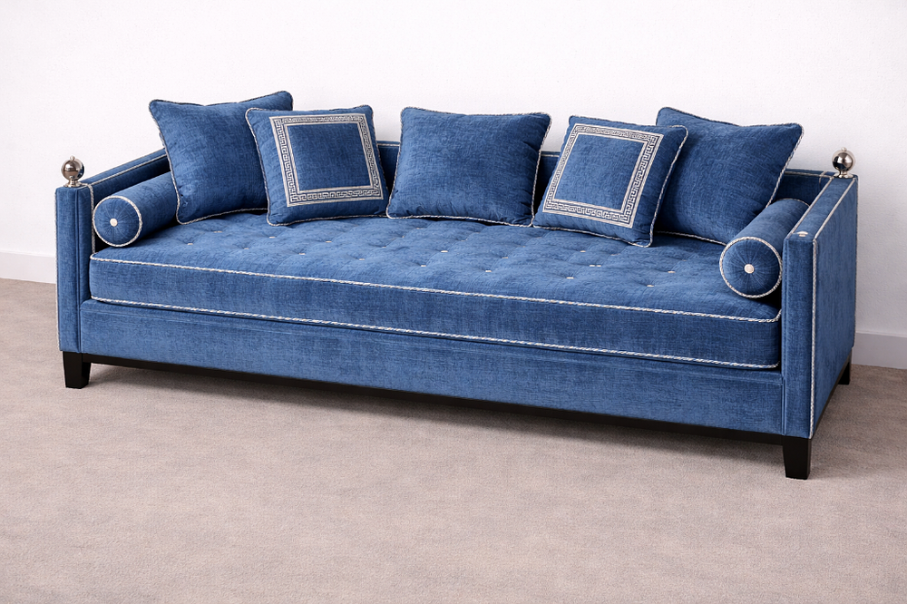 Lot 164: Neoclassical blue velvet daybed