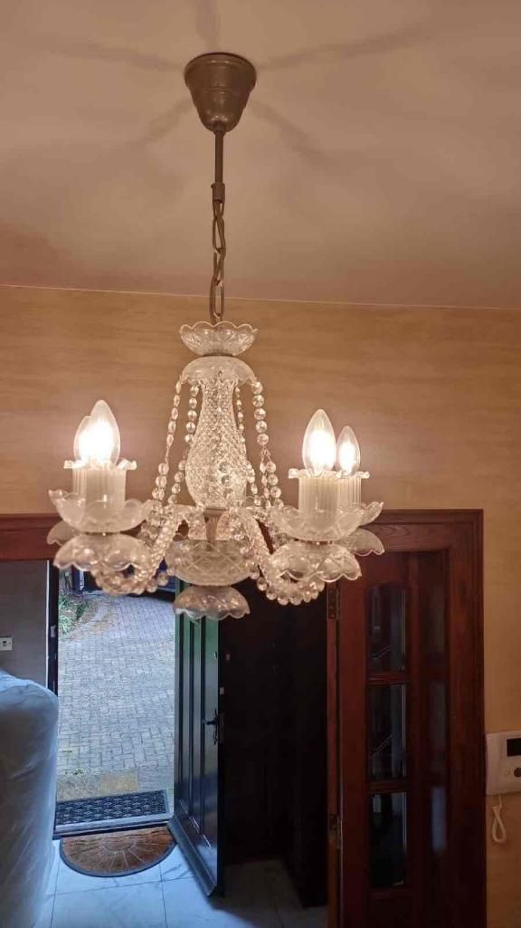 Lot 230: Clear crystal chandelier