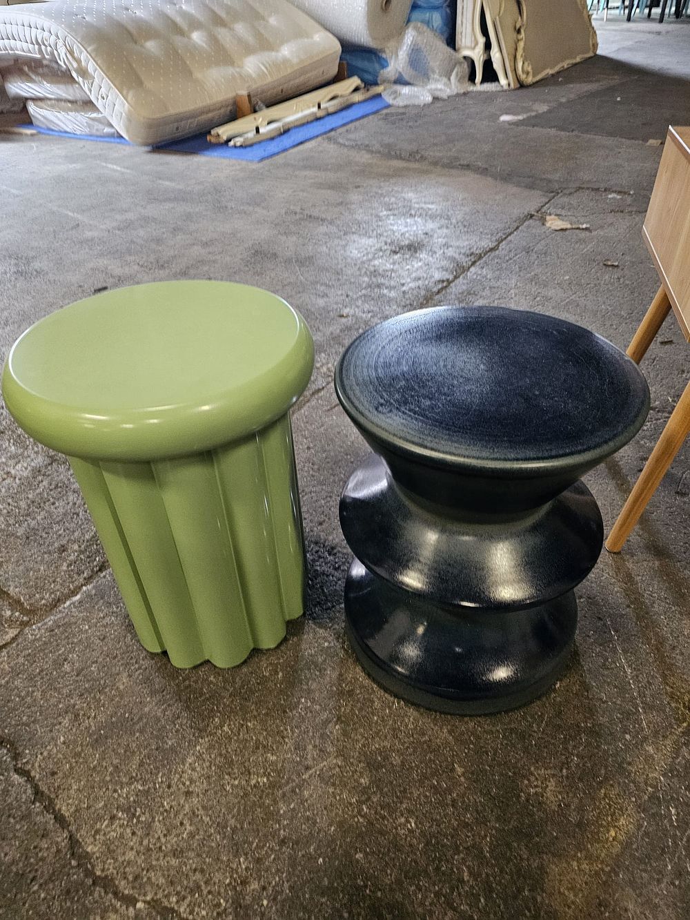 Lot 411: 2 x side tables comprising of a green metal 35 x 46 cm & a blue ceramic 34 x 44cm
