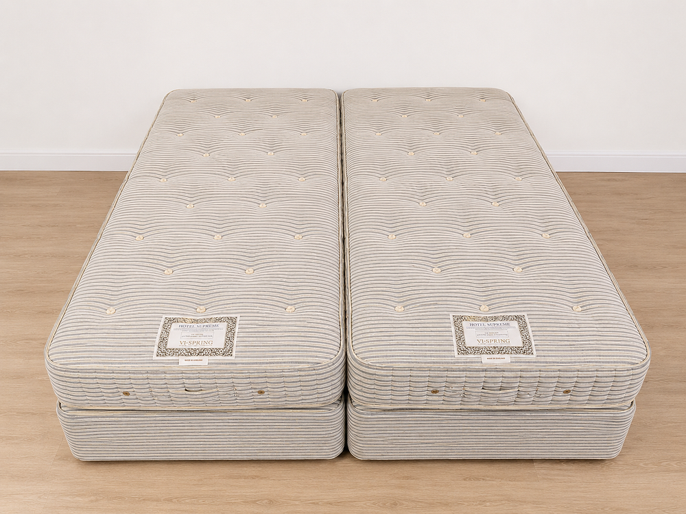 Lot 438: A Vi-Spring 'Hotel Supreme' zip-and-link pocket-sprung bed system
