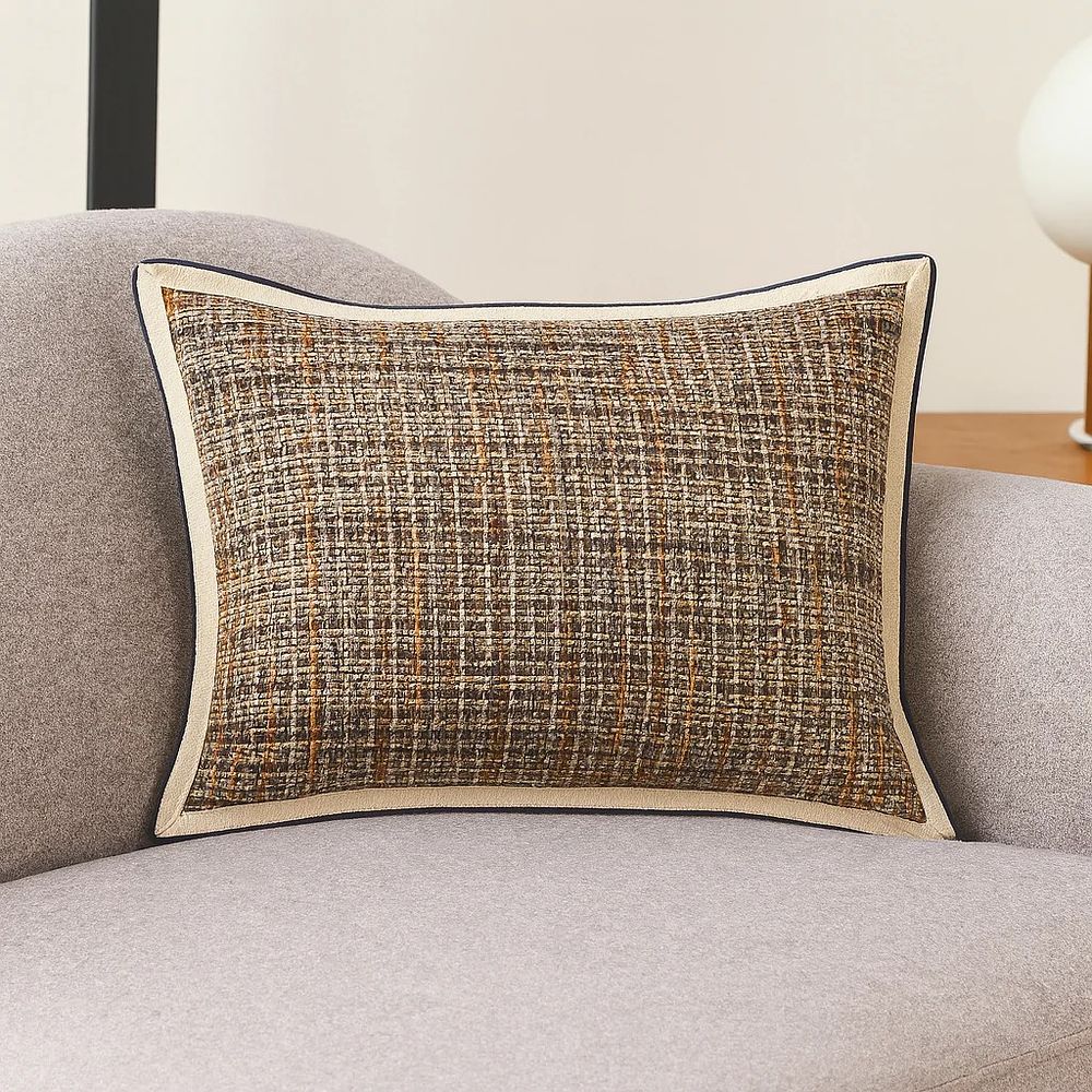 Lot 573: 1 x Luxury Casamance