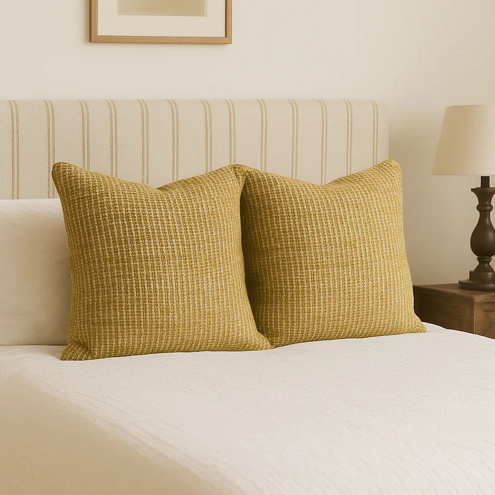 Lot 605: Luxury Holly Hunt