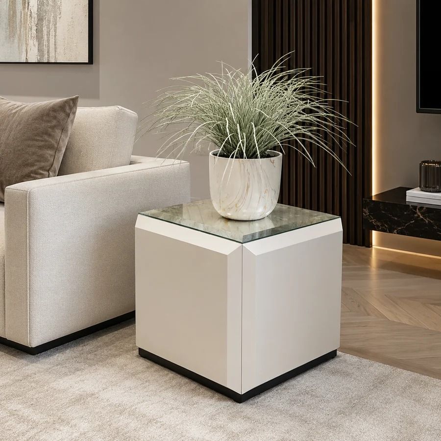 Lot 600: Coffrey Side Table Elegant Coffrey Side Table