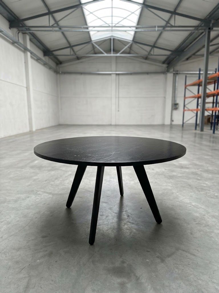 Lot 1148: Bespoke Tom Dixon Design Research Studio Round Slab Black Dining Table (Ex-Sea Containers London)