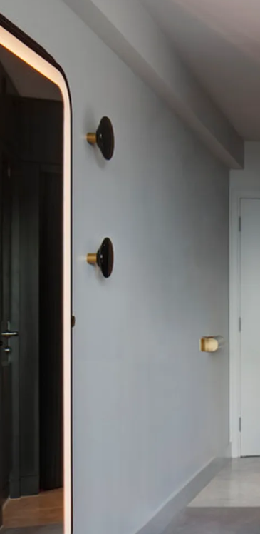 Lot 1297: Tom Dixon Heavyweight Glass Wall Hook / Knob