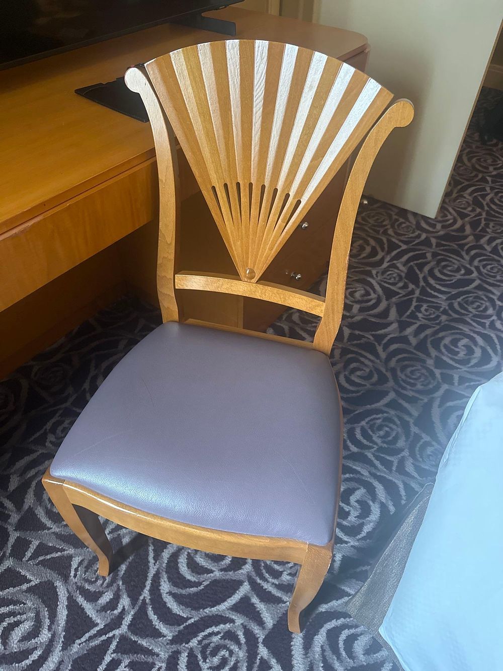 Lot 1159: An Art Deco Style Maple Fan-Back Side Chair by Francesco Molon