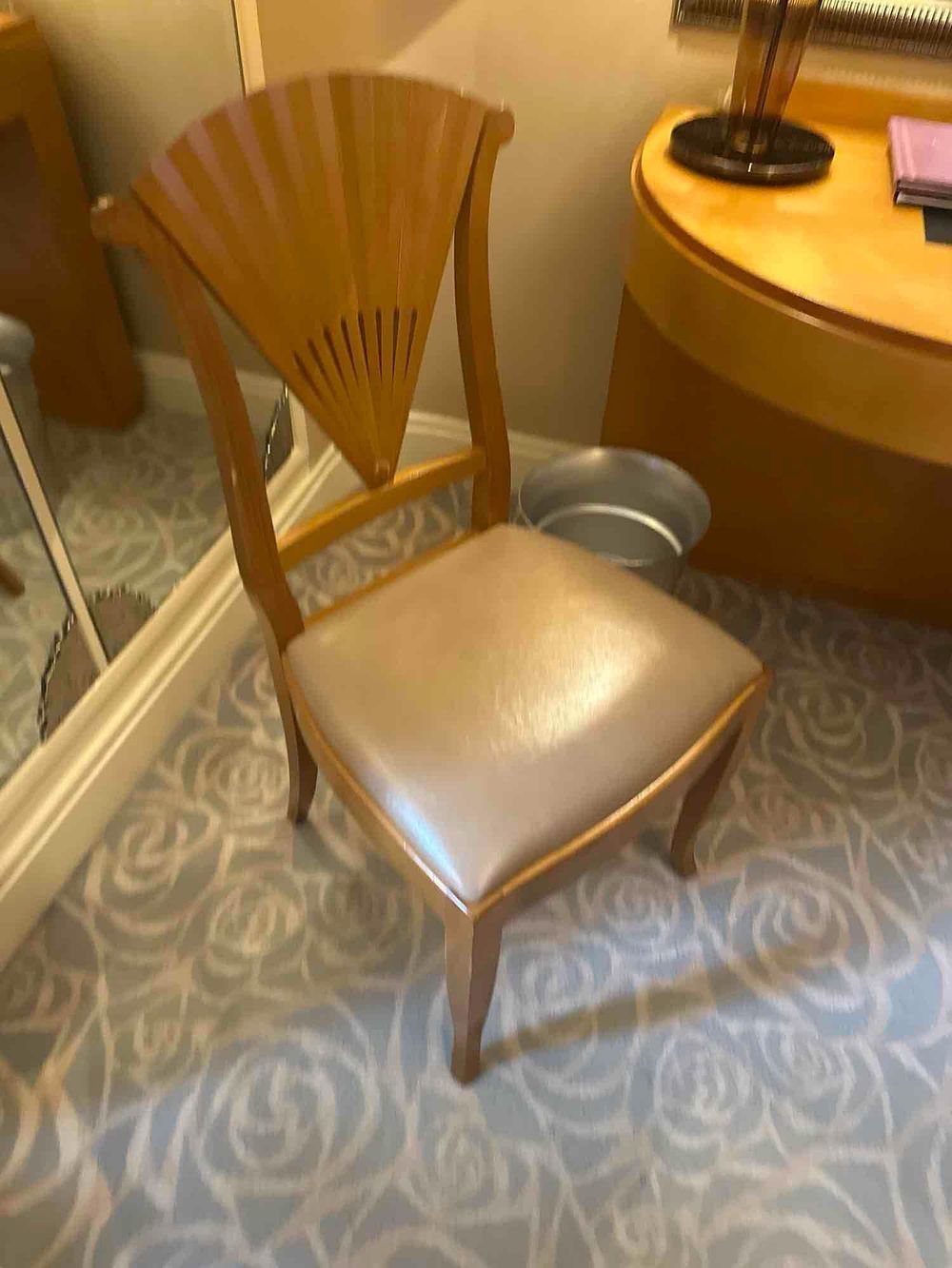 Lot 1358: An Art Deco Style Maple Fan-Back Side Chair by Francesco Molon