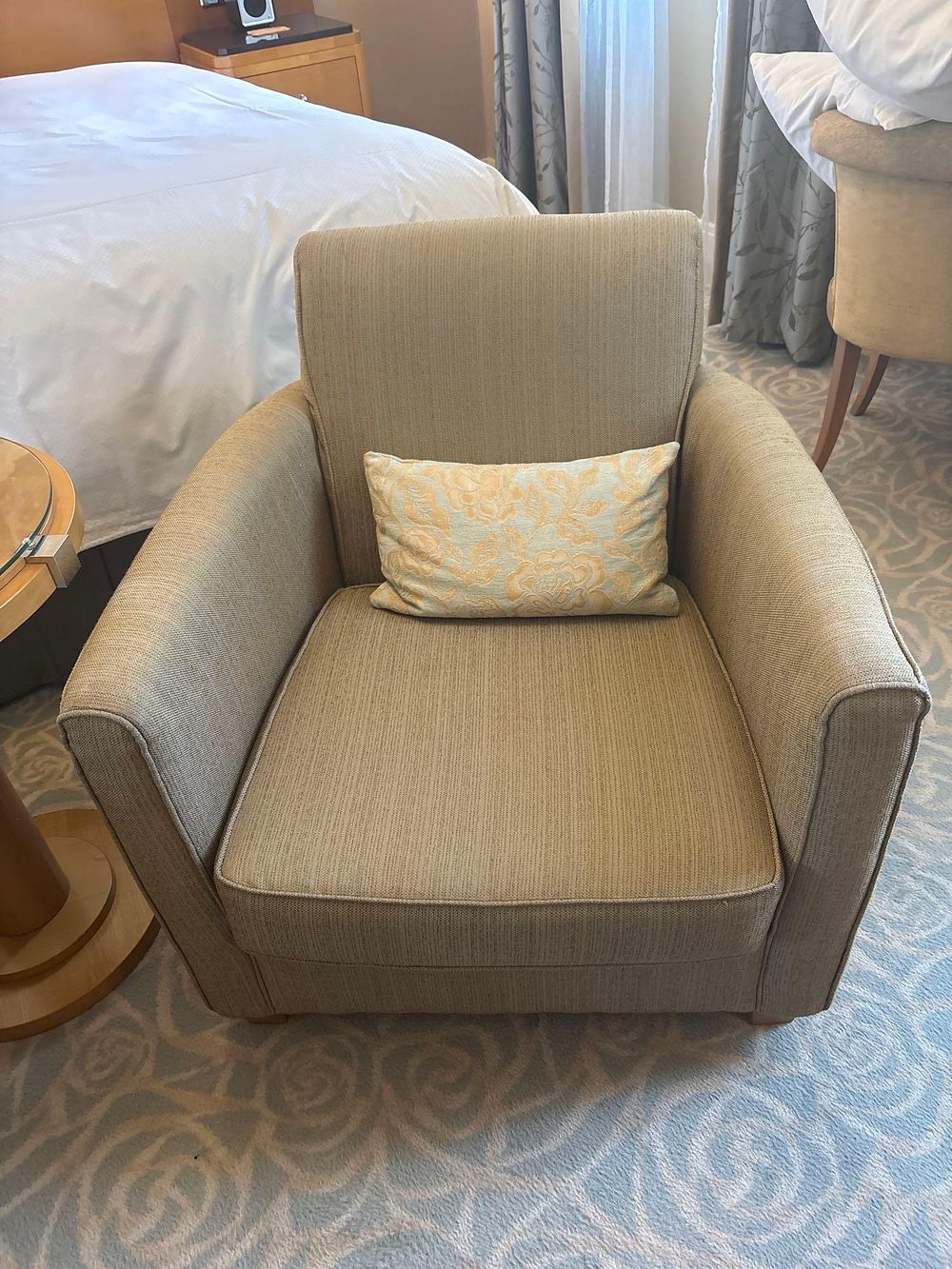 Lot 1579: A Premium Contemporary Tailored Club Armchair
