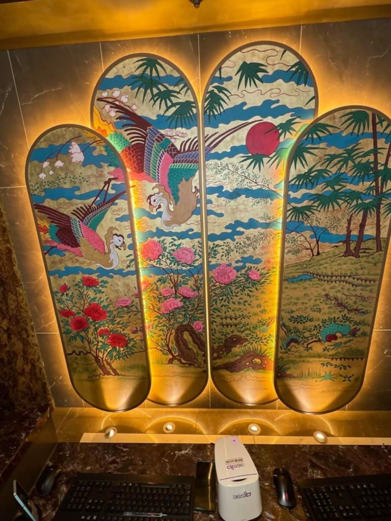Lot 409: A Monumental Four-Panel Illuminated Wall Screen – Specially Commissioned Work by Hedi Munro