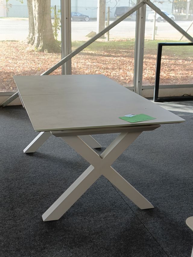Lot 187: * Sofia 200/260 x 95cm Rectangle Extending Table