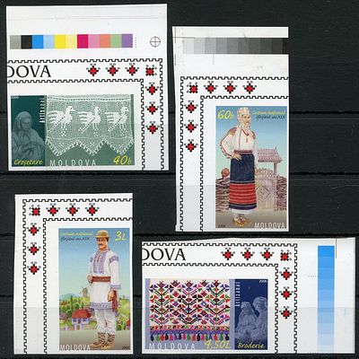 2006 г. Молдова. Национальные костюмы и декоративно-прикладное искусство. Mi 