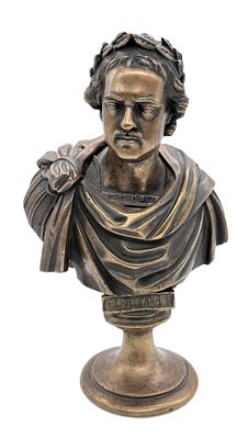 Петр I. Бюст императора. Бронза. Круглое клеймо &laquo;ОТЪ М.Ф. 1868 НА 10 ЛЕТЪ&raquo;. Размер: 25 х 16 см.
