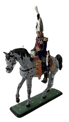 Коллекционная фигурка. Солдат на коне. Высота 10 см.
