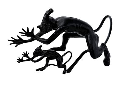 Каслинское литье. Фигурки Чертик большой и малый. Высота 6 и 2 см.