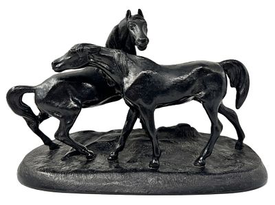 Каслинское литьё. Кони на воле. Высота 16 см. Длина 25 см.