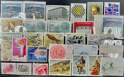 Лот марок Исландия **.